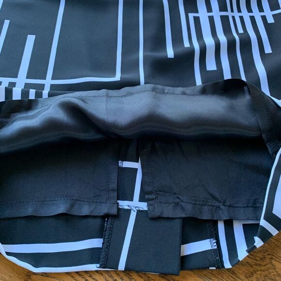 SHARON Young Black and White Midi Dress - Picture 7 of 10